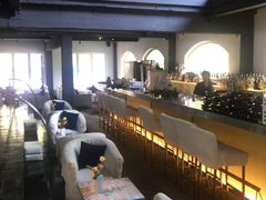 -穹六人间 people 6(岳阳路店)