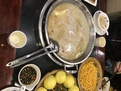 -老来福·非遗酸汤兔(凯旋路店)