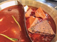 -小天鹅火锅·一线江景洪鼎旗舰店(洪崖洞店)