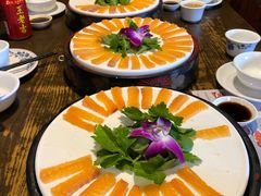 -醉美东江·三文鱼·烧鸡公
