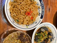 -黑白电视长沙小吃(美林M·LIVE天地东座店)