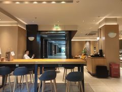 -星巴克臻选(上海中环广场2F店)