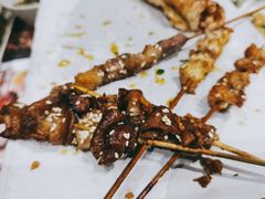 烤羔羊肉串-木屋烧烤(大运店)