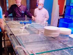 -领鲜活海鲜榴莲自助火锅(东门店)