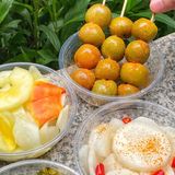 广州传统小吃5r一碗‼️撒辣粉的李子巨好吃！