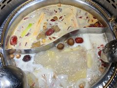 金典鸳鸯锅底-快乐小羊·内蒙牛羊肉火锅(流花中心店)