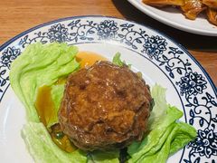 咸蛋黄狮子头-春水锅贴·传统鲁菜(大明湖店)