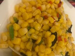 -香巴拉云南餐厅(华莱坞店)