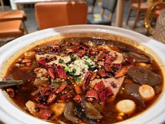 -渝信川菜 · 川味家常菜(财富购物中心店)
