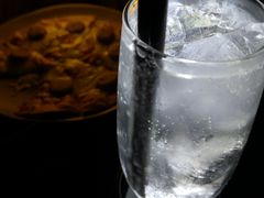 -三两三民谣咖啡清吧