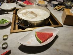 -尚尚仙·酸汤猪手·猪肚鸡火锅(华联万柳购物中心店)