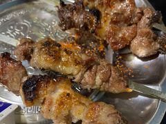 -烤肉小伙烤肉店