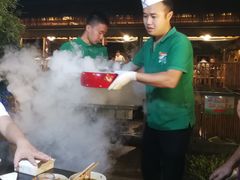 -茅草房·河畔园林火锅