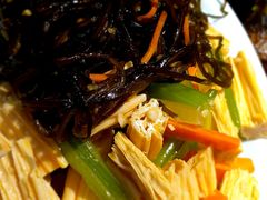 -山河屯铁锅炖(哈西站店)