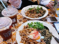 -CowCow其其·牛杂咖啡公司(六运店)