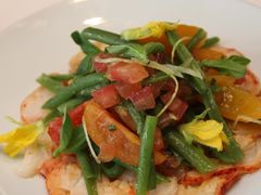 精选龙虾尾肉配各式作料-AZUR聚(香格里拉饭店)