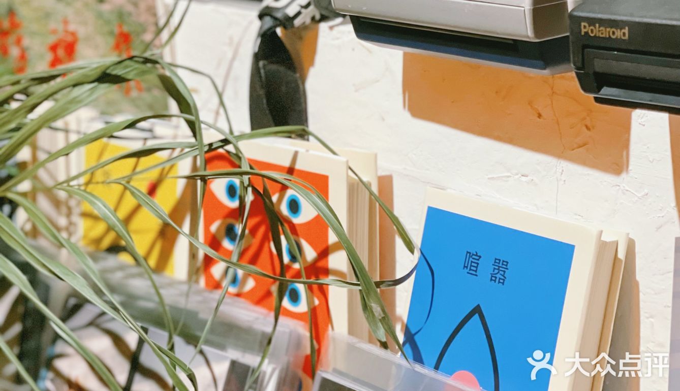 壹楼胶片工作室 |  我会在贰楼等你和八路汽车