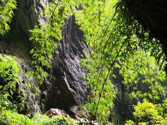-龙水峡地缝景区