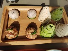 手剁猪肉丸-享月汤皇·海鲜小火锅·聚会(曲江创意谷店)