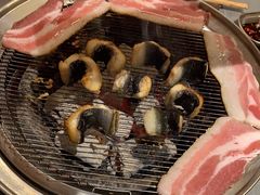 -围炉肉舍•炭烤活鳗•丹东海鲜烤肉(步行街店)