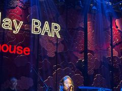 -FOUR PLAY BAR
