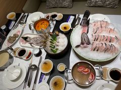 -红鼎豆捞·非遗鲍皇汤火锅(宝丰路店)