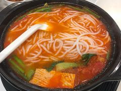 -在蒙自过桥米线