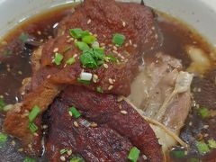-老码头黑皮肘子锅包肉熏酱水饺(文政街店)