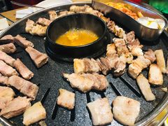 -江南猪肉商会无限续吃(弘大店)