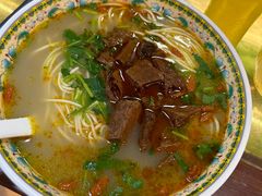 -金杨拉面王小吃面馆·牛三宝面·红烧牛肉粉
