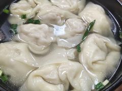 三鲜大馄饨-万寿斋(山阴路店)