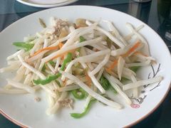 芦苇根炒肉丝-梦缘水乡·湖景餐厅