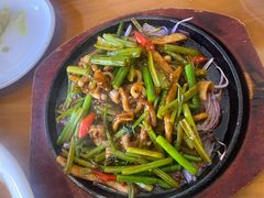 -鹤乡东北菜(崮山路店)