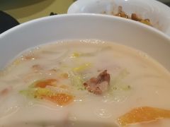 北方特色炝锅面-湖影中餐厅·南京金茂威斯汀大酒店