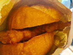 猪扒包-胜利茶餐室