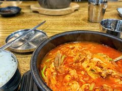 辣牛肉汤-吴草鸡爪오초닭발韩食堂(融恒盈嘉中心店)