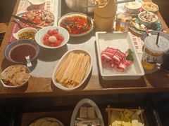 -尚尚仙·酸汤猪手·猪肚鸡火锅(华联万柳购物中心店)