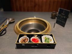 -铭牛烧肉·和牛海鲜自助(高新月牙湖店)