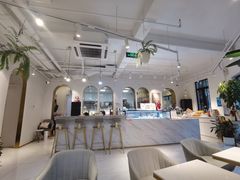 -Fridi Patisserie Cafe