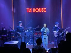 -TZ House音乐现场(来福士中心店)