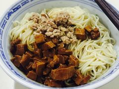 -上海市第八中学