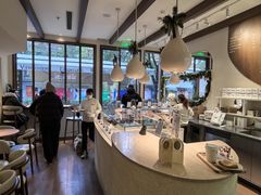 -VERIE BAKEHOUSE