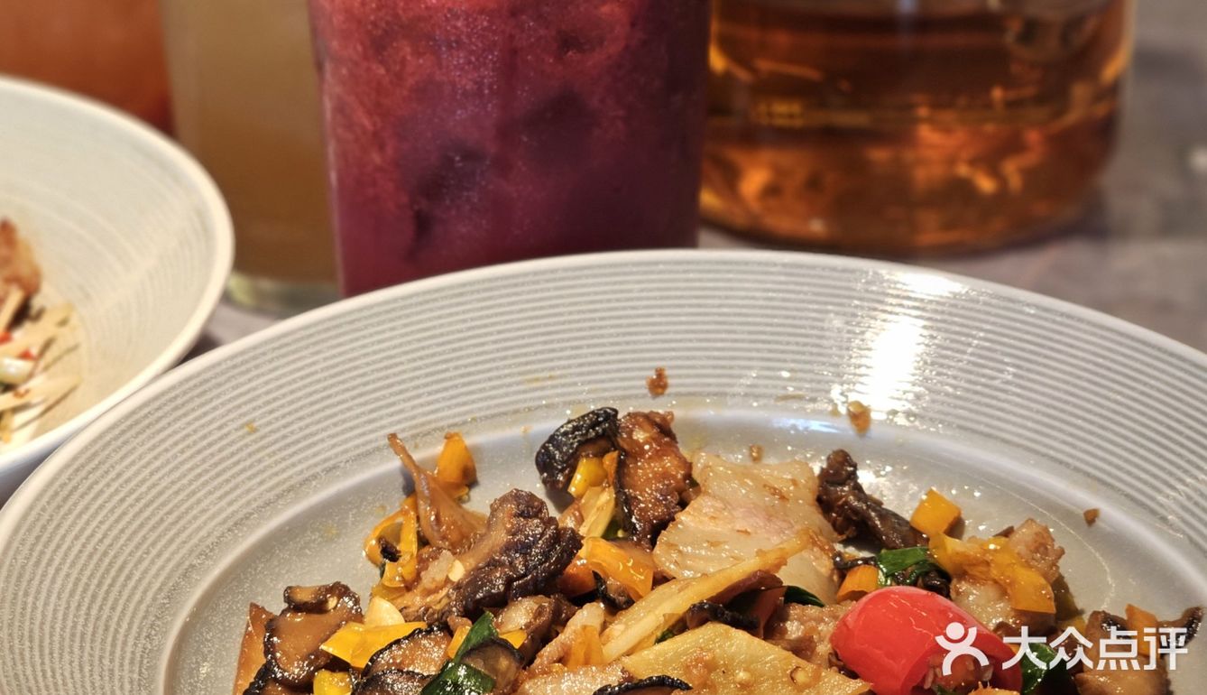 误入云南部落🌄，一口把山珍吃进肚里