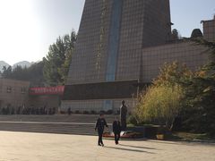 -平西抗日烈士陵园