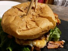 -HIGH FIVE哈福手工汉堡(桂林路店)