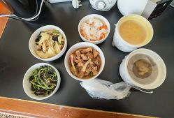 -莉泽月子中心(凯旋江景店)