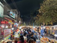 -周日夜市