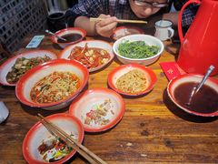 -老三样·美食研究中心(世贸路店)