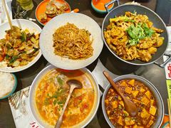 -川流不息·地道川菜·小龙虾(松东路店)