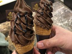 黑巧软冰-GODIVA(美罗城店)